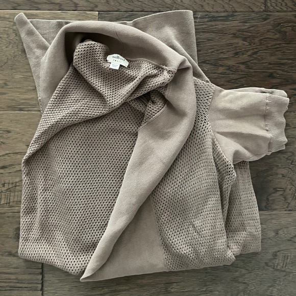 Aritzia Cardigan - Picture 3 of 4